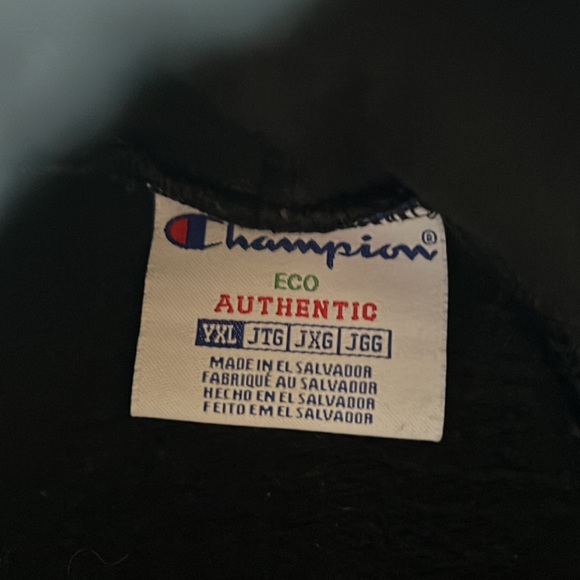 Black champion pullover hoodie. Youth XL. - Picture 3 of 3